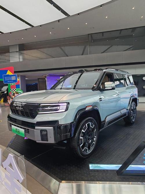 东莞莞城区嘉隆胜企业管理咨询比亚迪方程豹硬派越野的爆款，英菲尼迪35周年与你共成长